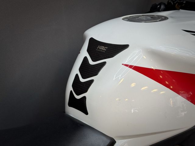 honda - cbr-1000-rr-fireblade