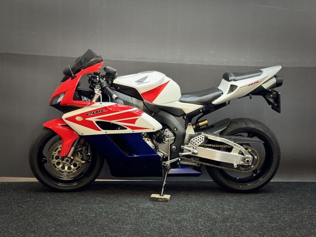 honda - cbr-1000-rr-fireblade
