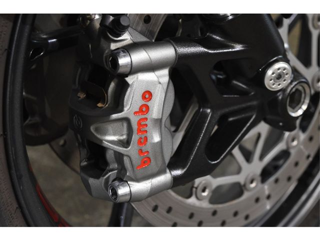 triumph - street-triple-rs