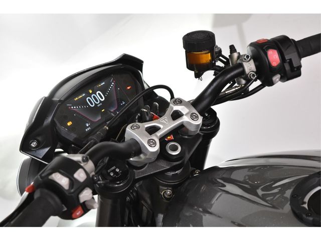 triumph - street-triple-rs