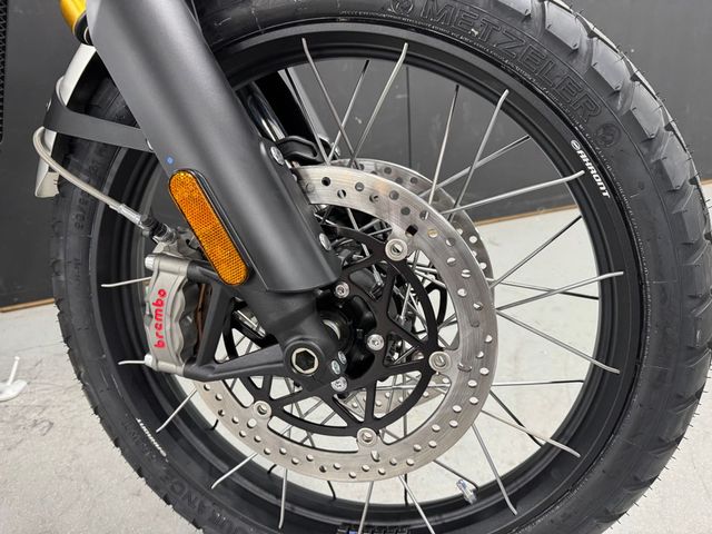 triumph - scrambler-1200-xe