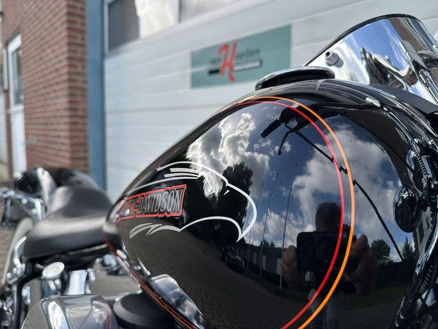harley-davidson - springer-softail-fxsts