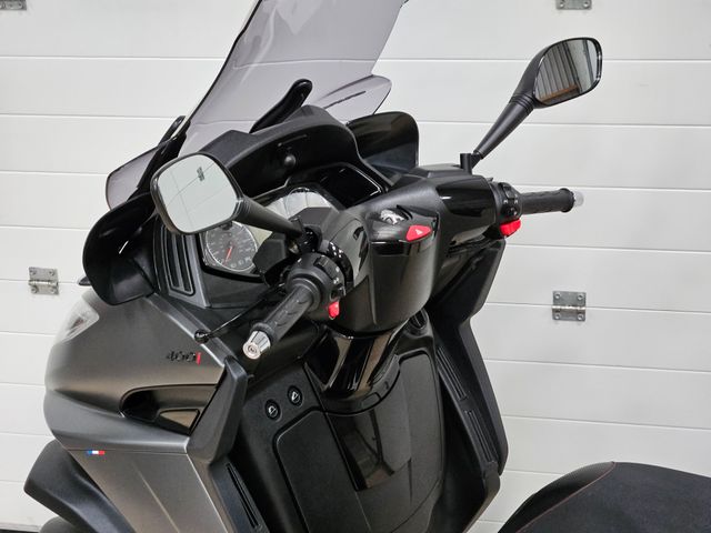 peugeot - metropolis-rs
