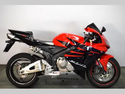 HONDA CBR 600 RR – foto 3