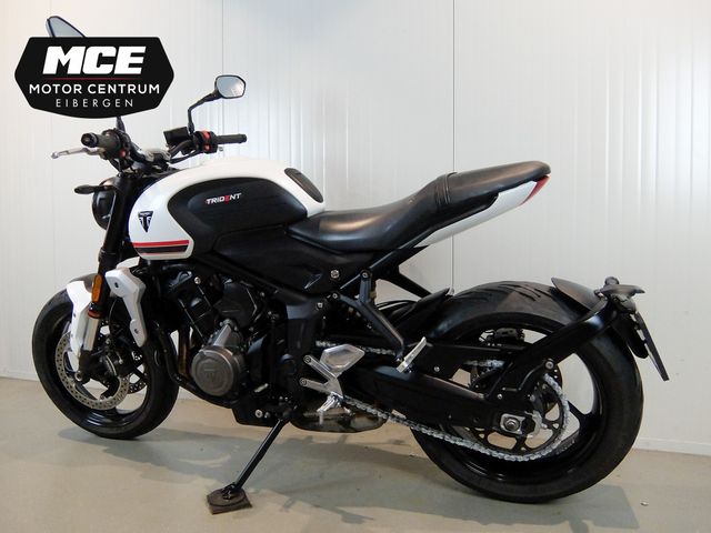 triumph - trident-660