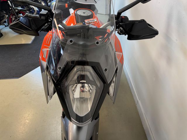 ktm - 1290-super-duke-gt