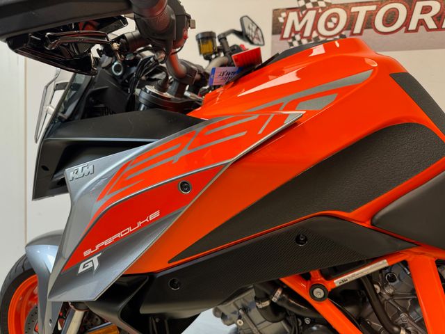 ktm - 1290-super-duke-gt