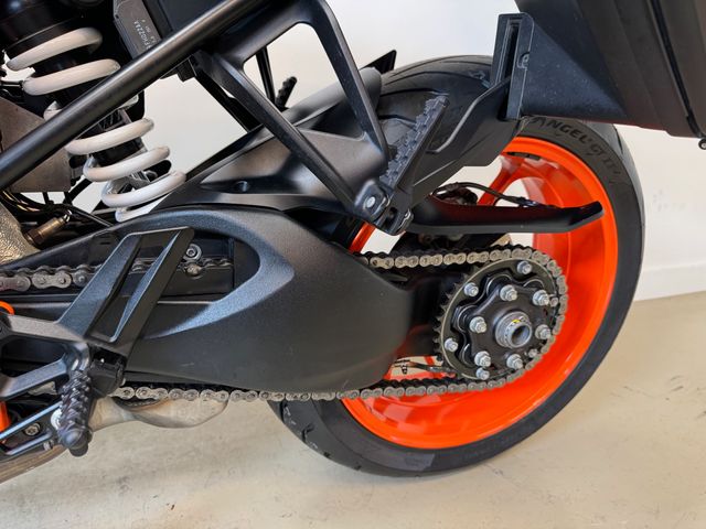 ktm - 1290-super-duke-gt