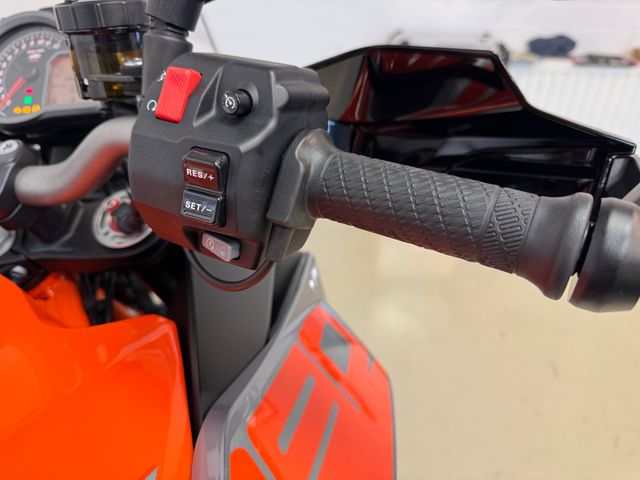 ktm - 1290-super-duke-gt