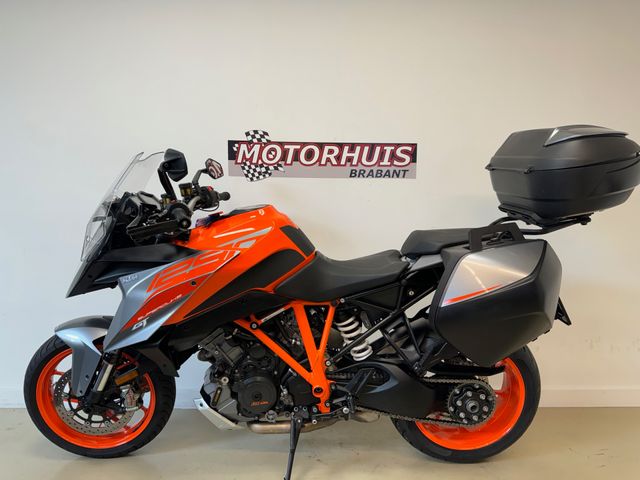 ktm - 1290-super-duke-gt