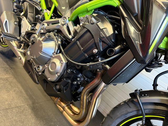 kawasaki - z900