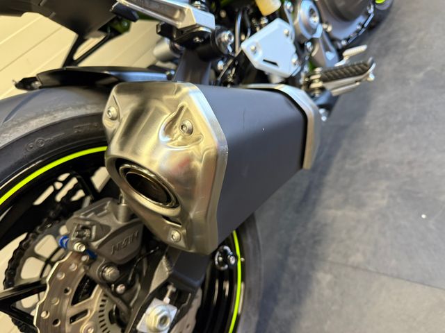 kawasaki - z900