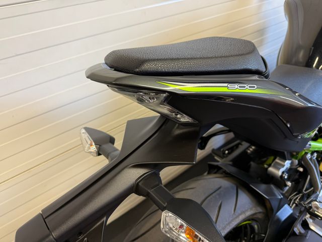 kawasaki - z900