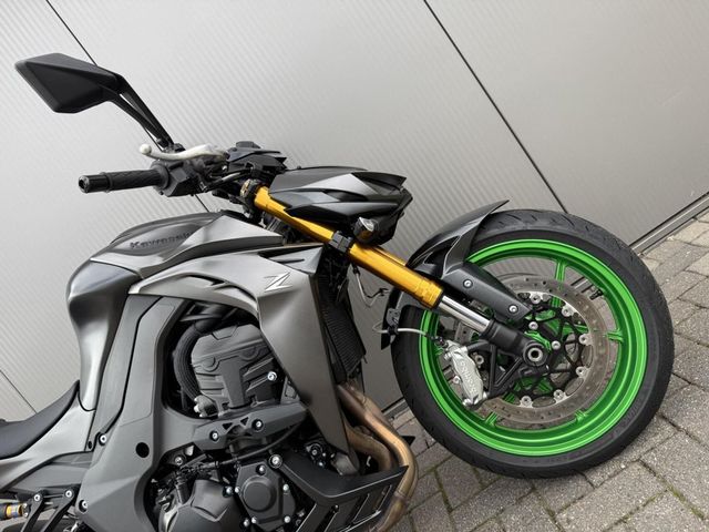 kawasaki - z1100-se