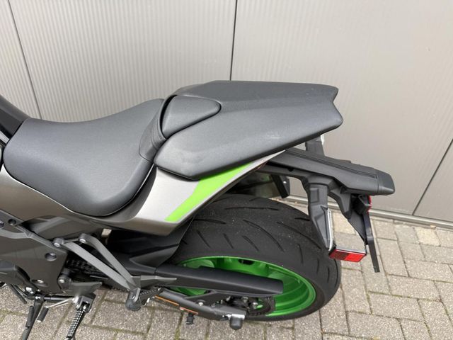 kawasaki - z1100-se