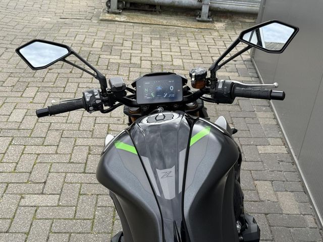 kawasaki - z1100-se