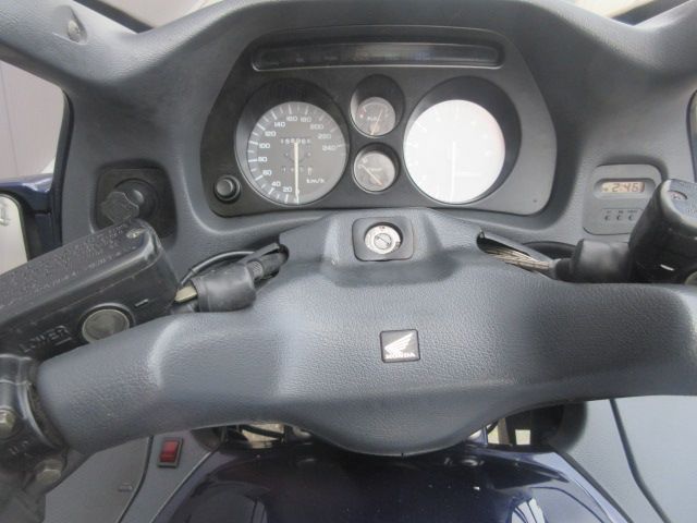 honda - st-1100-pan-european
