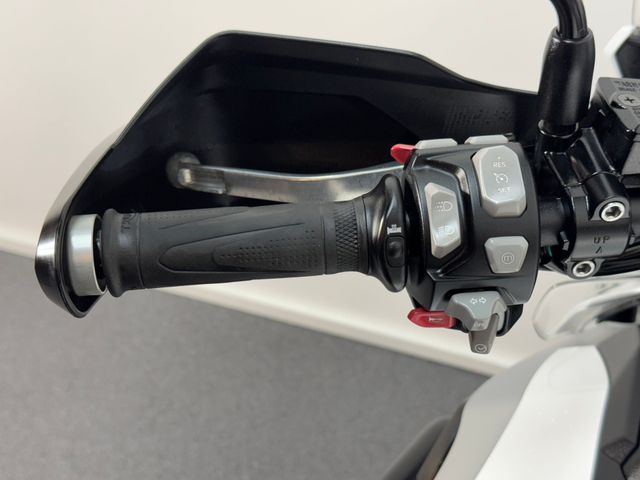 triumph - tiger-explorer-xca