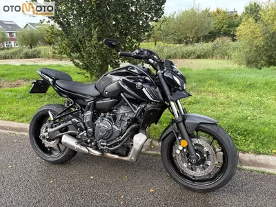 YAMAHA MT 07 – foto 3