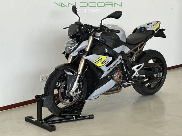 bmw - s-1000-rr-carbon-edition