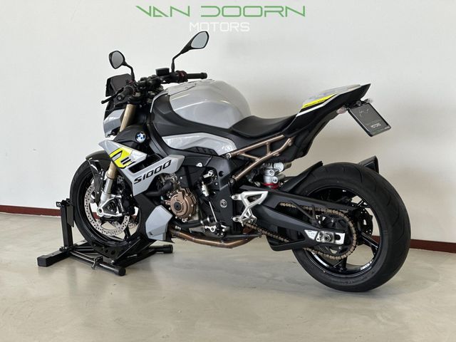 bmw - s-1000-rr-carbon-edition