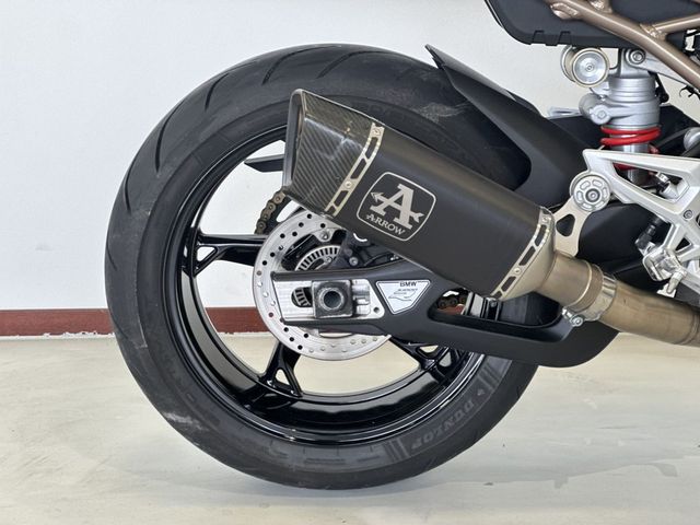 bmw - s-1000-rr-carbon-edition