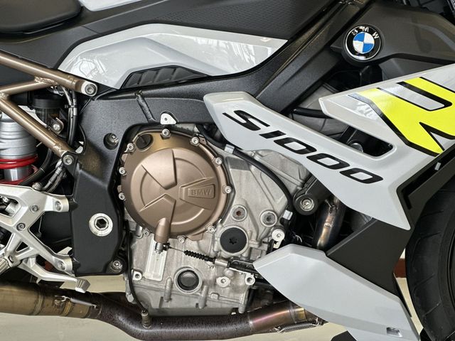 bmw - s-1000-rr-carbon-edition
