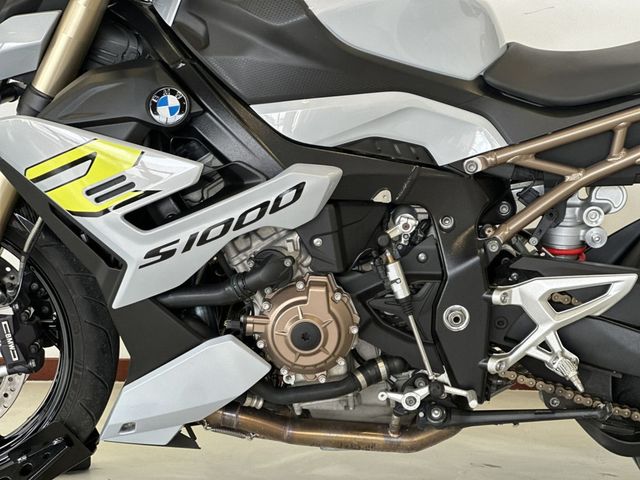 bmw - s-1000-rr-carbon-edition