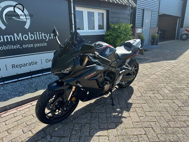 honda - cbr-650-r
