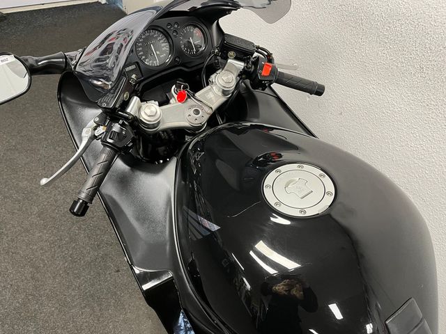 honda - cbr-1100--xx-super-blackbird