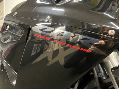 HONDA CBR 1100  XX SUPER BLACKBIRD – foto 3