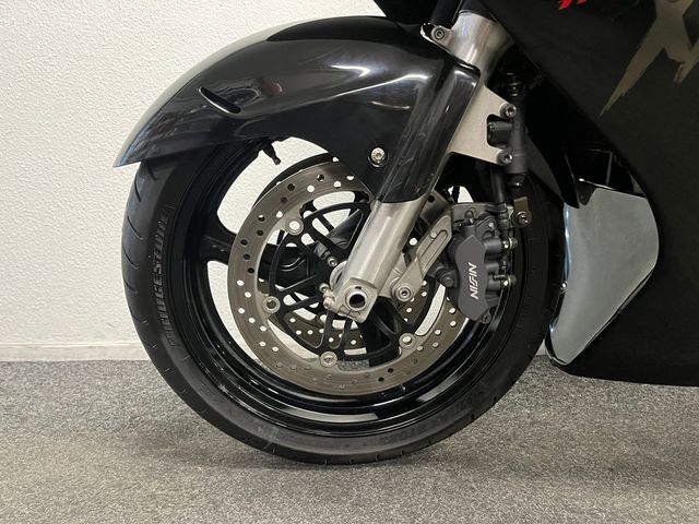 honda - cbr-1100--xx-super-blackbird