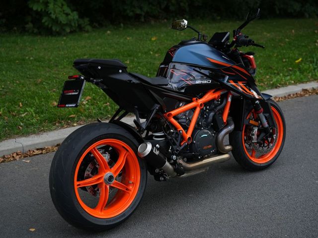 ktm - 1290-super-duke-r
