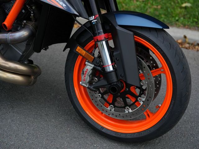 ktm - 1290-super-duke-r