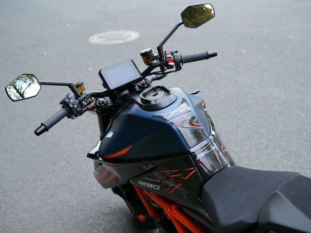 ktm - 1290-super-duke-r