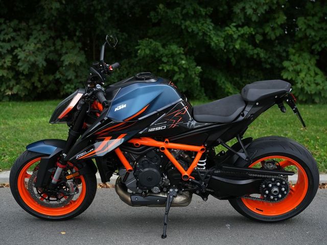 ktm - 1290-super-duke-r