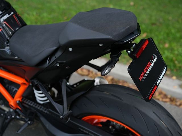 ktm - 1290-super-duke-r