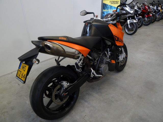 ktm - 990-super-duke