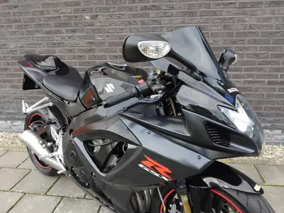 SUZUKI GSX-R 750 – foto 4