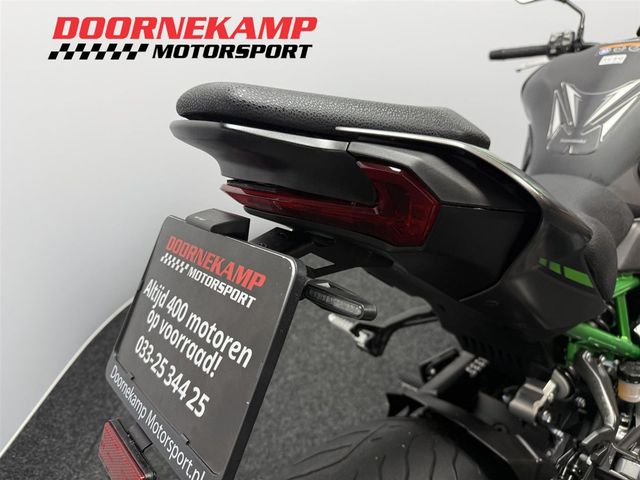 kawasaki - z900