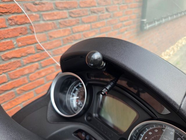 piaggio - mp3-300-hpe-sport
