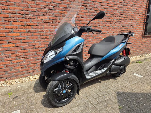 piaggio - mp3-300-hpe-sport