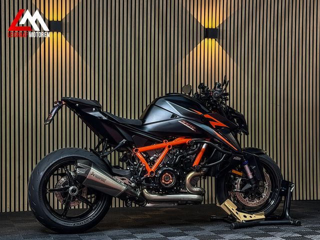ktm - 1390-super-duke-r-evo
