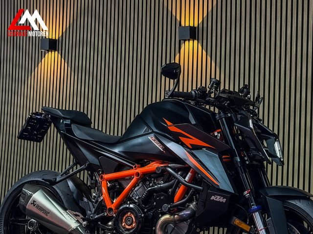 ktm - 1390-super-duke-r-evo