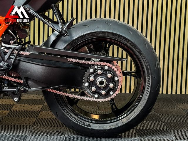 ktm - 1390-super-duke-r-evo