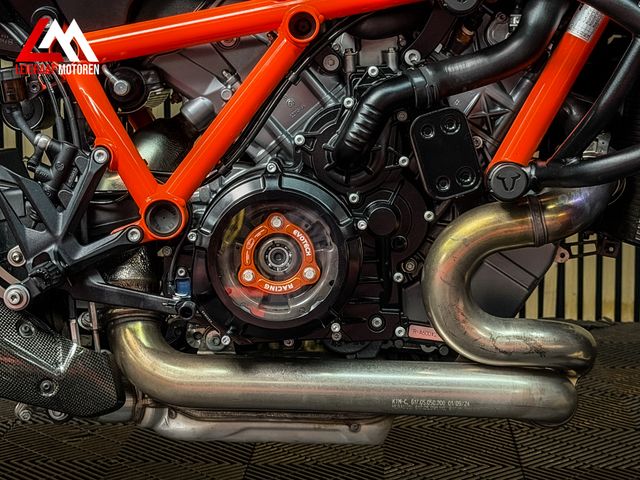ktm - 1390-super-duke-r-evo