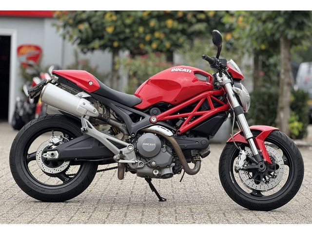 ducati - m-696