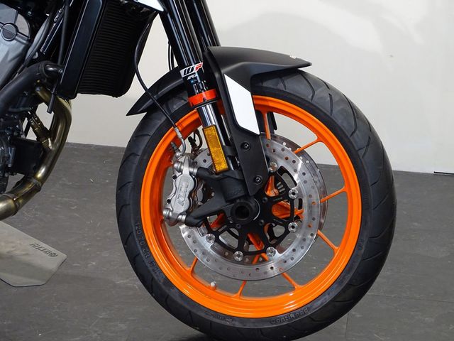 ktm - 890-duke-gp