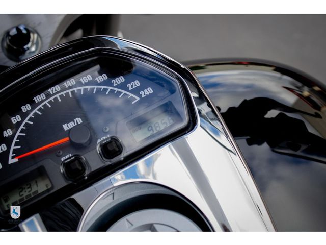 suzuki - m-1800-r-intruder