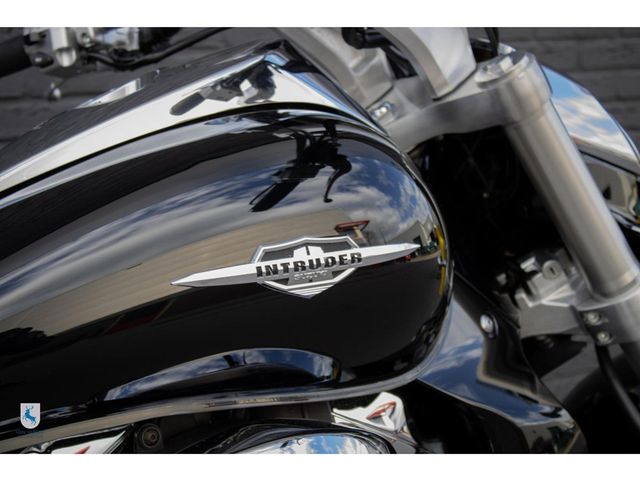 suzuki - m-1800-r-intruder